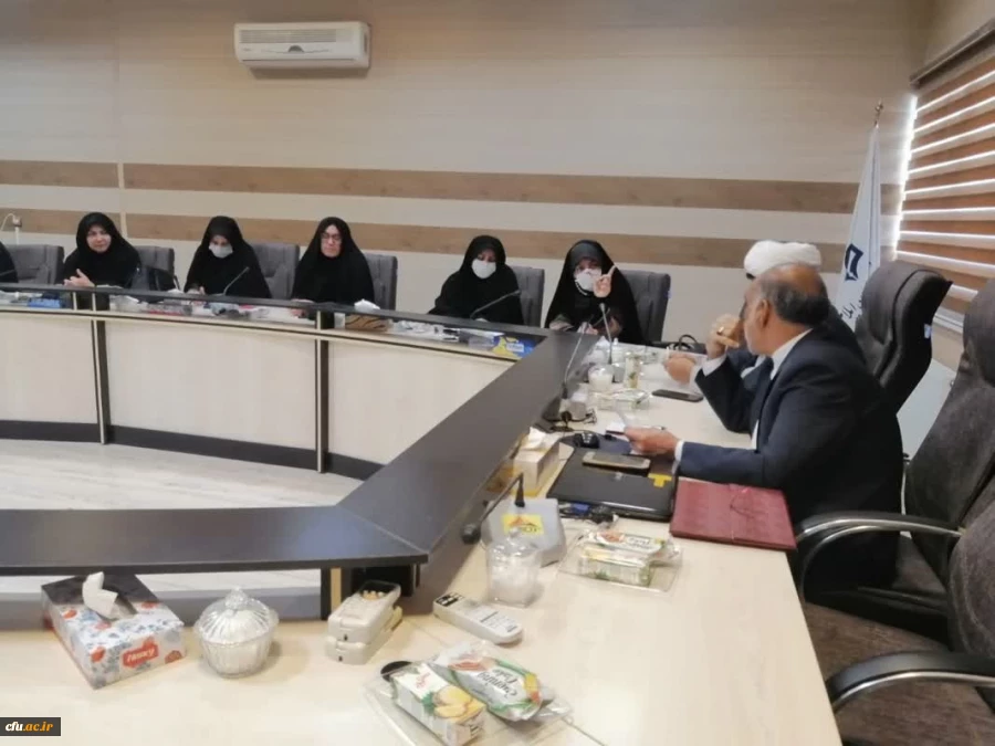 برگزاری آیین تکریم و معارفه مدیران سابق و جدید گروه علوم تربیتی در دانشگاه فرهنگیان استان ایلام 8