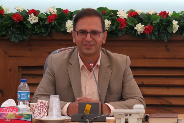 اختتامیه سومین مسابقه کشوری عکس نوشته
 4