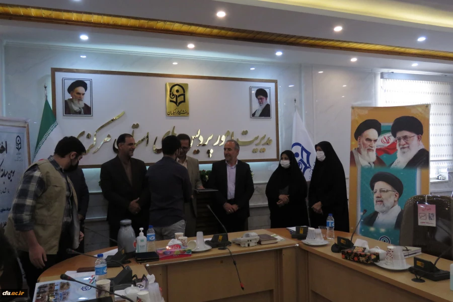 اختتامیه سومین مسابقه کشوری عکس نوشته
 6