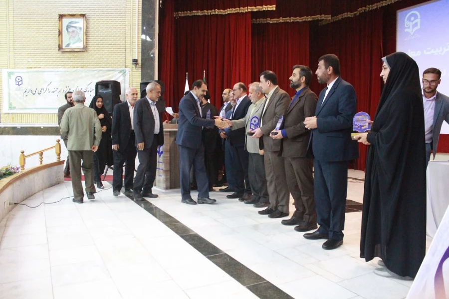 مشاور رئیس دانشگاه فرهنگیان کشور:
رشته های جدیدی در دانشگاه فرهنگیان تعریف شده است 2