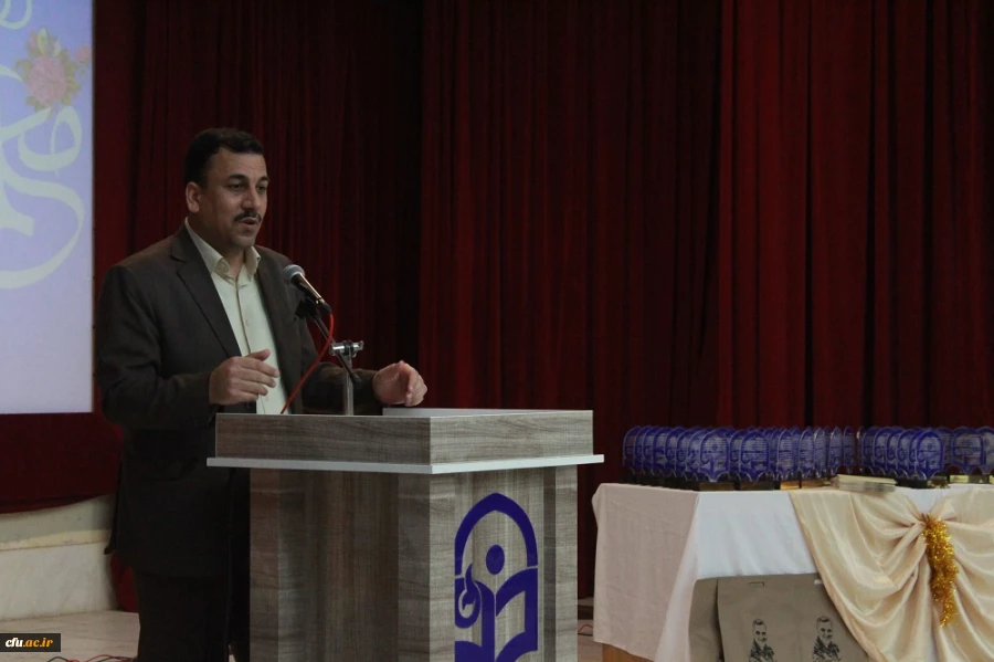 مشاور رئیس دانشگاه فرهنگیان کشور:
رشته های جدیدی در دانشگاه فرهنگیان تعریف شده است 12