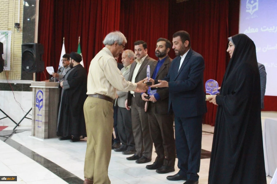 با حضور مشاور رئیس دانشگاه فرهنگیان؛
آئین نکوداشت روز تربیت معلم دانشگاه فرهنگیان استان بوشهربرگزار شد 7