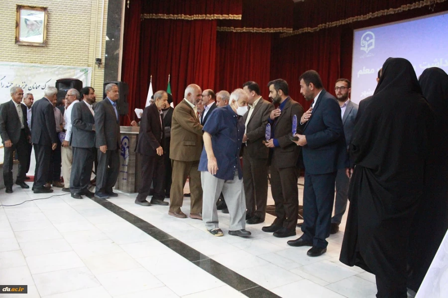 با حضور مشاور رئیس دانشگاه فرهنگیان؛
آئین نکوداشت روز تربیت معلم دانشگاه فرهنگیان استان بوشهربرگزار شد 10