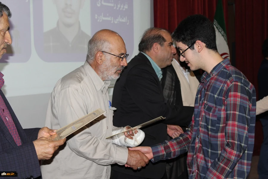 گرامیداشت هفته معلم و دهه سرآمدی آموزش در پردیس علامه طباطبایی لرستان 10