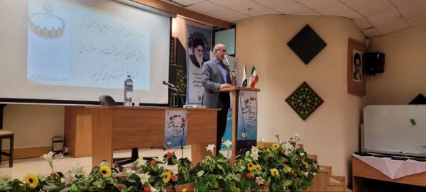 آموزش باید نقش تنظیم گری داشته باشد 7