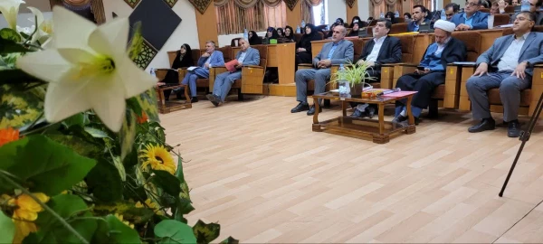 آموزش باید نقش تنظیم گری داشته باشد 8