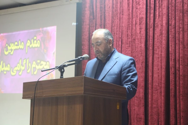 نشست صمیمی همکاران و دانشجومعلمان دانشگاه فرهنگیان خراسان شمالی با مشاور محترم ریاست دانشگاه فرهنگیان حجت الاسلام والمسلمین دکتر عابدی و مدیرکل محترم حراست سازمان مرکزی دانشگاه فرهنگیان جناب آقای دکتر قاسمی 4