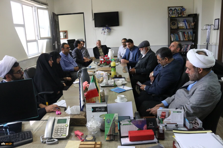 نشست صمیمی همکاران و دانشجومعلمان دانشگاه فرهنگیان خراسان شمالی با مشاور محترم ریاست دانشگاه فرهنگیان حجت الاسلام والمسلمین دکتر عابدی و مدیرکل محترم حراست سازمان مرکزی دانشگاه فرهنگیان جناب آقای دکتر قاسمی 13