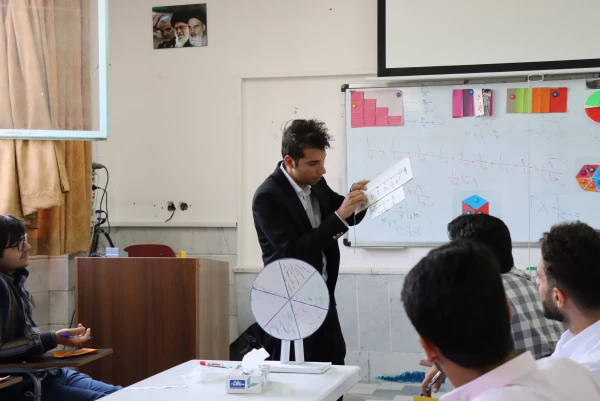 برگزاری مرحله منطقه ای دهمین جشنواره تدریس برتر منطقه 4 11