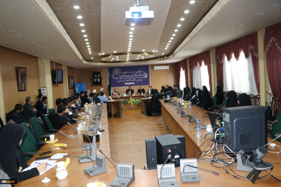 نشست صمیمی  دانشجو معلمان استان آذربایجان شرقی با سرپرست وزارت آموزش و پرورش  6