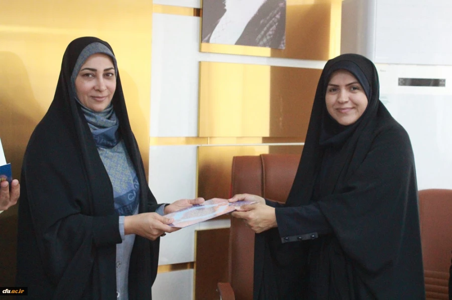 با حضور رئیس دانشگاه انجام شد؛
تقدیر از مسئولان و فعالان حوزه دانشجویی پردیس های دانشگاه فرهنگیان استان بوشهر 16