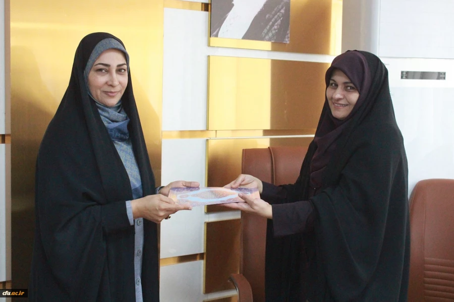 با حضور رئیس دانشگاه انجام شد؛
تقدیر از مسئولان و فعالان حوزه دانشجویی پردیس های دانشگاه فرهنگیان استان بوشهر 17