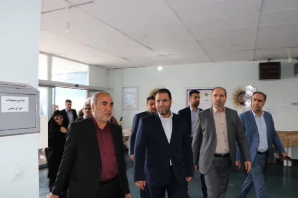 نشست صمیمی رئیس دانشگاه فرهنگیان با دانشجومعلمان دانشگاه فرهنگیان آذربایجان شرقی 7