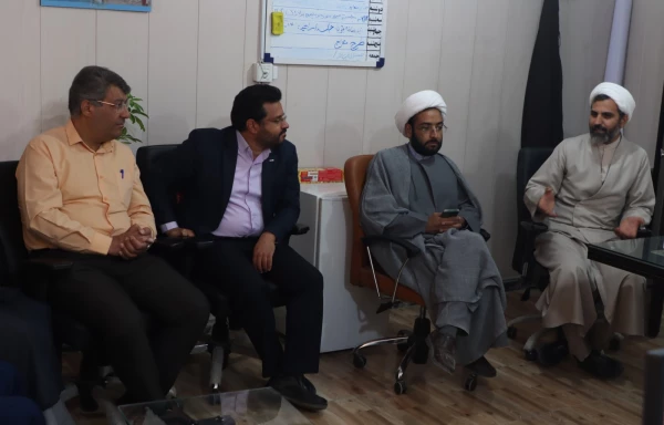 دیدار مسؤول نهاد نمایندگی مقام معظم رهبری با استادان معارف این دانشگاه
 4