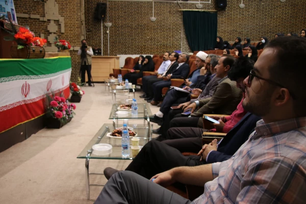 
مرحله منطقه ای دهمین جشنواره تدریس برتر، منطقه ۸ 2