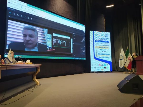 ارائه تجربه برتر دانشگاه فرهنگیان در دهمین کنفرانس ملی آموزش و توسعه سرمایه های انسانی  6