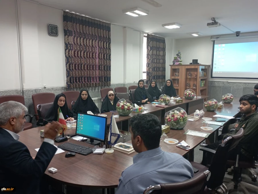 دیدار رئیس دانشگاه فرهنگیان و دانشجو معلمان حوزه رسانه
 2