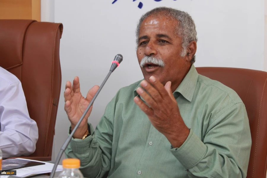 صد سال تنهایی؛
در دانشگاه فرهنگیان استان بوشهر نقد و بررسی شد 9