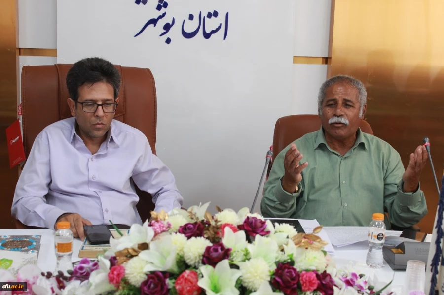 صد سال تنهایی؛
در دانشگاه فرهنگیان استان بوشهر نقد و بررسی شد 10