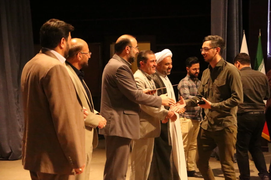 دانشجومعلمان جهادی به دور از نگاه خبرنگاران تاریخ سازی می کنند 10