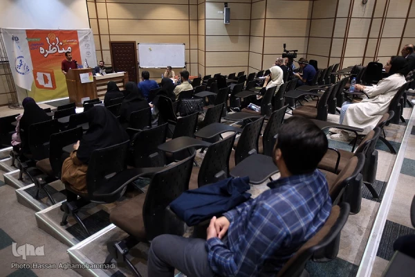 مقام سوم یازدهمین دوره مسابقات ملی مناظرات دانشجویی 3