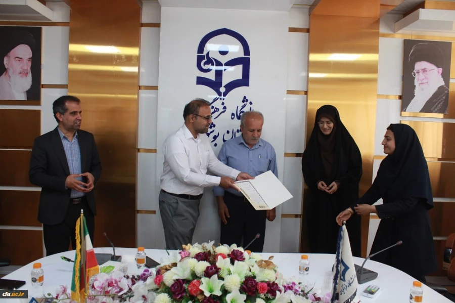 در دانشگاه فرهنگیان استان بوشهر؛
برگزیدگان علمی کانون شاهد و ایثارگر تقدیر شدند 3