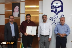 در دانشگاه فرهنگیان استان بوشهر؛
برگزیدگان علمی کانون شاهد و ایثارگر تقدیر شدند 16