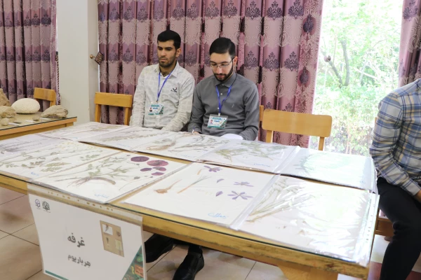 نمایشگاه و کارگاه تنوع زیستی در پردیس باهنر استان اصفهان 
 10