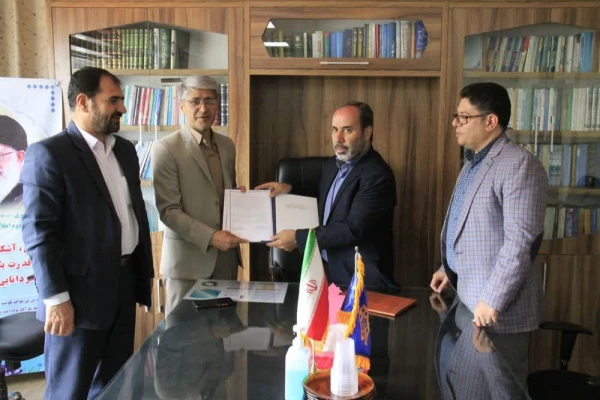 واگذاری مجوز بهره برداری از مجتمع خوابگاهی دبیرستان نمونه دولتی شیخ شلتوت سنندج به دانشگاه فرهنگیان کردستان
 3