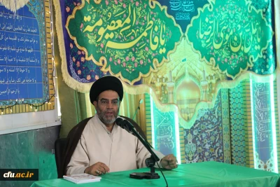 حجت الاسلام و المسلمین پور موسوی:

 کریم، از صفات بارز امام رضا(ع) است