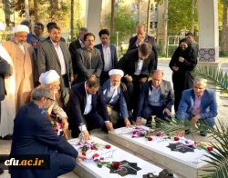 وظیفه ما تربیت اسلامی و اسلامی کردن محیط های آموزشی است 3