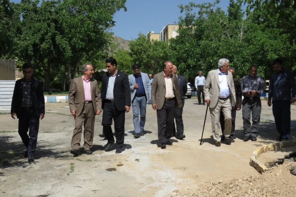 بازدید معاون هماهنگی امور عمرانی استانداری مرکزی از دانشگاه فرهنگیان
 3
