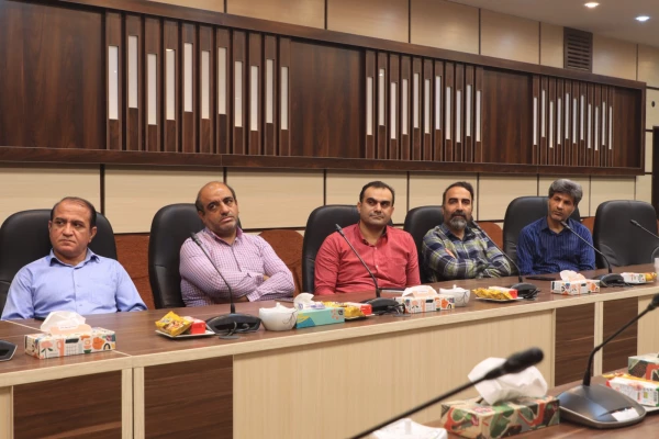 انعقاد تفاهم نامه همکاری بین دانشگاه فرهنگیان یزد و مرکز اسناد و کتابخانه ملی استان
 4