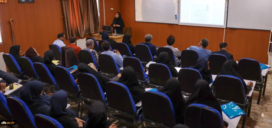 دوره تبیین آیین نامه ها و دستورالعمل های آموزشی بازنگری شده ویژه کارشناسان آموزش برگزار شد 3