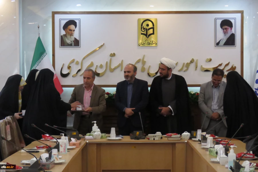 اولین دوره مسابقات مناظره دانشجویی معلمان
 8