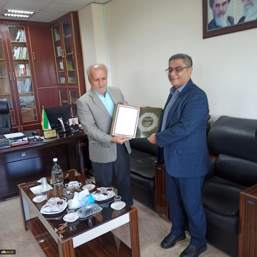 در هفته جهاد کشاورزی انجام شد:
دیدار و گفتگو رئیس دانشگاه فرهنگیان با مدیرکل جهاد کشاورزی استان بوشهر
 2