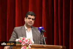 کاروزی، پیوند بین دروس عملی و نظری است
 2