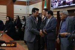 کاروزی، پیوند بین دروس عملی و نظری است
 3