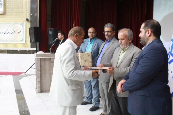 برای نخستین در میان دانشگاه های فرهنگیان سراسر کشور؛
نماهنگ کلاس زندگی در بوشهر رونمایی شد 11