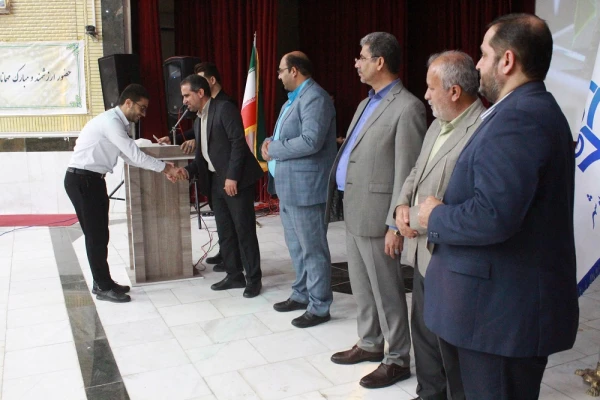 برای نخستین در میان دانشگاه های فرهنگیان سراسر کشور؛
نماهنگ کلاس زندگی در بوشهر رونمایی شد 12