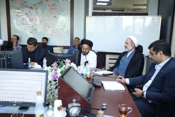 محوریت اصلی دانشگاه فرهنگیان نماز و قرآن و سیره معصومین است 3