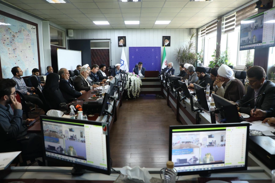 محوریت اصلی دانشگاه فرهنگیان نماز و قرآن و سیره معصومین است 6