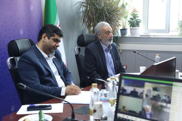 محوریت اصلی دانشگاه فرهنگیان نماز و قرآن و سیره معصومین است 8