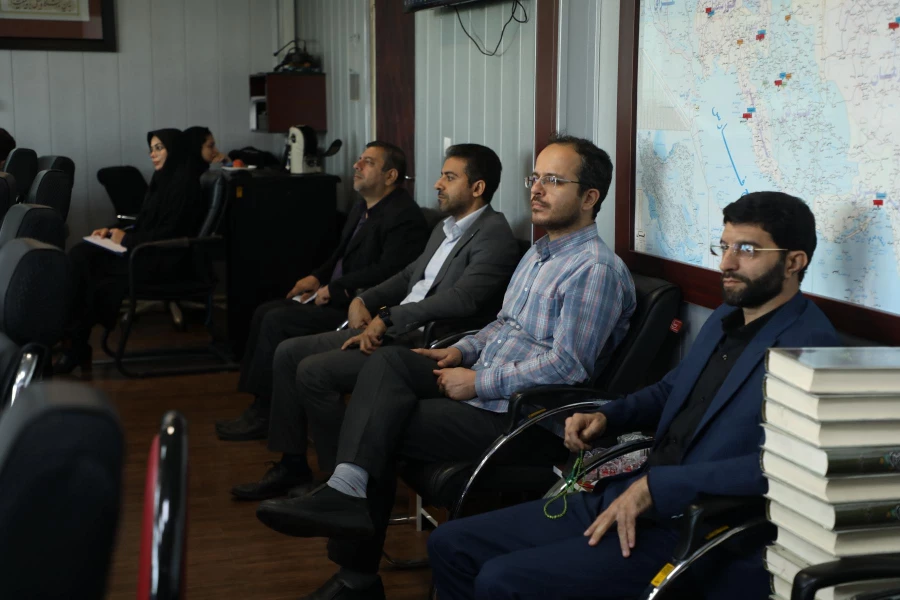 محوریت اصلی دانشگاه فرهنگیان نماز و قرآن و سیره معصومین است 9