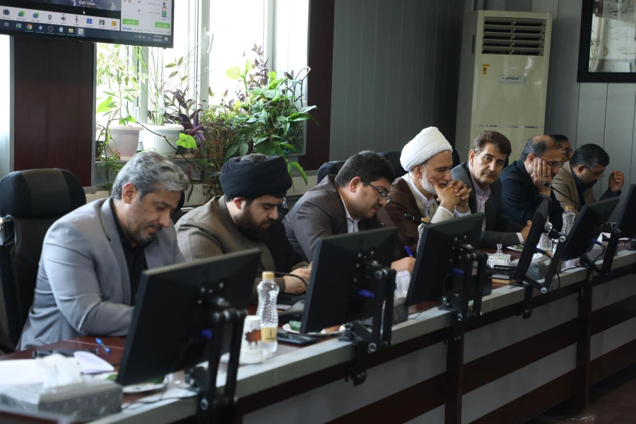 محوریت اصلی دانشگاه فرهنگیان نماز و قرآن و سیره معصومین است 10