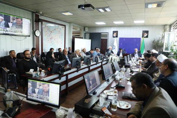 محوریت اصلی دانشگاه فرهنگیان نماز و قرآن و سیره معصومین است 14