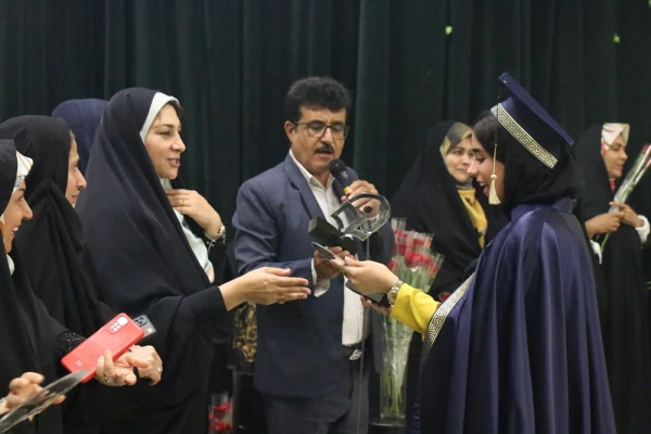 همزمان با عید غدیر؛
جشن بزرگ دانش آموختگی 171 ورودی 98 پردیس بنت الهدی صدر دانشگاه فرهنگیان استان بوشهر 14