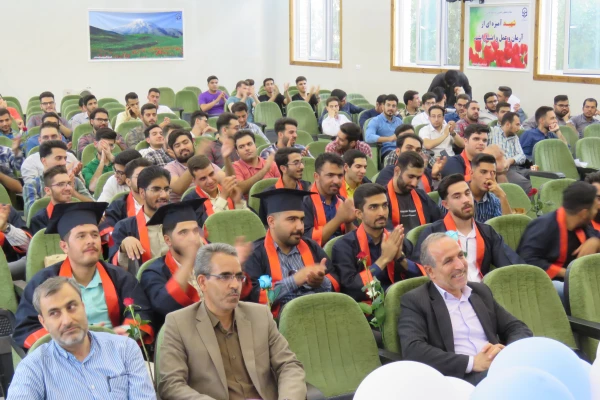 آیین جشن دانش آموختگی دانشجو معلمان ورودی 1398
 4