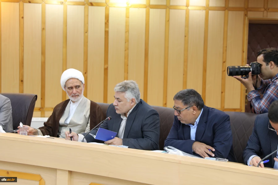 جلسه هیات امنای دانشگاه فرهنگیان استان گیلان - تیر 1402 14