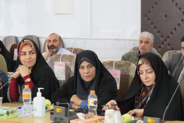 کارگاه توانمندسازی و مهارت افزایی اعضای هیات علمی استان های مرکزی ، همدان و لرستان
 7